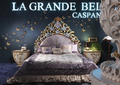 LA GRANDE BELLEZZA<br/>C/1031 - Bed with wooden spring cm 200x200 - cm 225x215x226h<br/>C/1033 - Night table - cm 69,5x49,5x64,5h